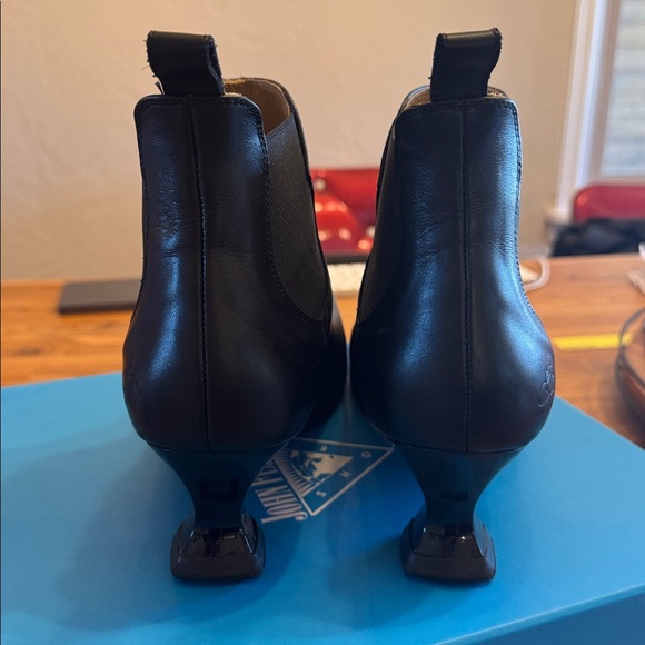 Fluevog Danke Black Chelsea Boots size 11. Excellent condition - Picture 5 of 9
